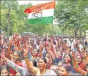  ?? PTI ?? Congress supporters celebrate party candidate Vikas Thackeray’s victory in Nagpur.