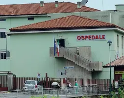  ??  ?? La competenza L’ospedale di San Giovanni Bianco dal primo gennaio 2016 è passato da Treviglio all’Asst Papa Giovanni XXIII