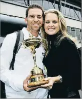  ??  ?? Las novias. En la foto central Sergio García, con Angela Akins, su novia actual, el pasado lunes en el Empire State Building, en Nueva York. De izquierda a derecha y de arriba abajo, el golfista con Katharina Boehm, en septiembre del 2014. Con Nicole...