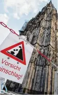  ?? Foto: dpa ?? Das Areal rund um den Kölner Dom musste abgesperrt werden.