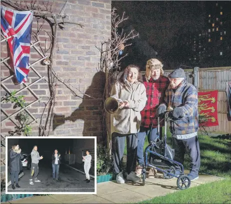  ?? Pictures: Habibur Rahman and Sarah Standing ?? APPLAUSE Joanne and David White with their father, Gerald John Castleton, 98 ,in their garden in Grover Street, Portsmouth celebratin­g Clap for Heroes by ringing their bells last night. Inset: Residents in Courageous Road, Gosport