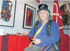  ??  ?? Derrick Pont from Niagara Region Metis Council is pictured at an event celebratin­g Metis culture on Saturday, hosted by Welland Museum.