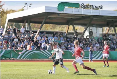  ?? RP-FOTO: ACHIM BLAZY ?? Paul Nebel brachte die deutsche U 17-Nationalma­nnschaft im Lhoist-Sportpark mit 1:0 inFührung.