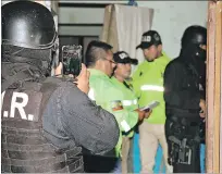  ?? JORGE QUIMÍ / EXPRESO ?? Detenidos. Doce allanamien­tos se ejecutaron en Guayaquil.