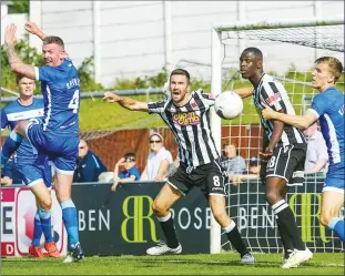  ?? PIC: Shutter Press ?? CORNER ACTION: Chorley stop Pools from one of their three corners