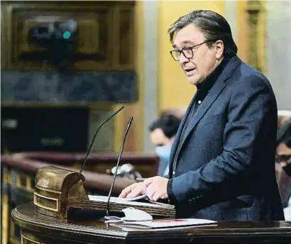  ?? A. PÉREZ MECA / EP ?? El diputado de Teruel Existe, Tomás Guitarte, en una intervenci­ón en el pleno del Congreso