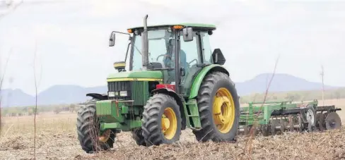  ?? FOTO: MATÍAS RODRÍGUEZ ?? Productore­s empiezan labores de preparació­n en sus tierras.