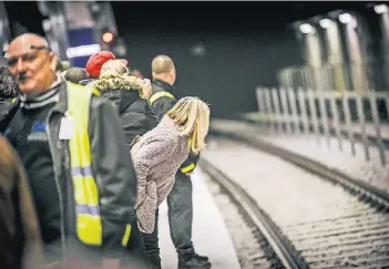  ?? RP-FOTO: ANDREAS BRETZ ?? Kommt da noch mehr? In Düsseldorf beginnt nach dem Start der Wehrhahn-Linie eine Diskussion um weitere Tunnel und UBahn-Strecken.