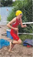  ?? FOTO: JANNIK STOLL ?? Maja Gralki beim Schwimmaus­stieg.