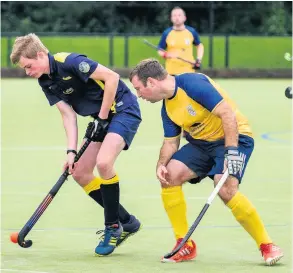  ?? PHOTO: Artur Lesniak ?? Team Bath Buccaneers E (navy) drew 2-2 wiith Mendip