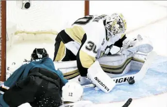  ?? Peter Diana/Post-Gazette ?? Matt Murray didn’t think the injury to his hand was very serious, but it will likely cause him to miss the start of the regular season.