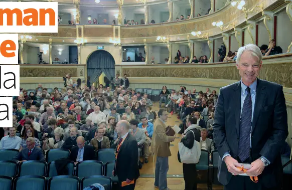  ?? (Foto Matteo Rensi) ?? Premio Nobel Michael Spence, premio Nobel dell’Economia nel 2011 insieme a Stiglitz e Akerlof, al teatro Sociale di Trento