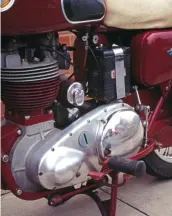  ??  ?? Ariel’s drive side was always a thing of wonder, wi th the chrome dome covering a dry clutch. The chrome plate on both dynamo and magneto are some else’s idea of a good time, and Ariel left their batteries on display – possibly as a style thing