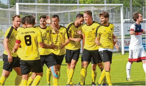  ?? Foto: Marcus Merk ?? Ein Verein, der wieder auf den eigenen Nachwuchs setzt, und eine Mannschaft, die zusammenge­wachsen ist: Am Sonntag wollen die Spieler des TSV Gersthofen mit einem Sieg in Aufkirchen den Aufstieg in die Fußball Landesliga perfekt machen.