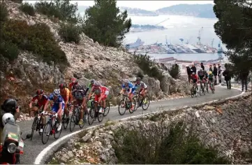  ?? (Photos Valérie Le Parc et Patrice Lapoirie) ?? La dernière fois qu’un peloton profession­nel a grimpé le Faron, sur le Tour Méditerran­éen en . C’est Jean-Christophe Péraud qui s’était imposé au sommet.