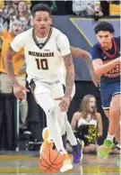  ?? EBONY COX / MILWAUKEE JOURNAL SENTINEL ?? UWM guard BJ Freeman, shown in a game earlier this season, scored a career-high 31 points in the Panthers' victory over Cleveland State on Saturday night.