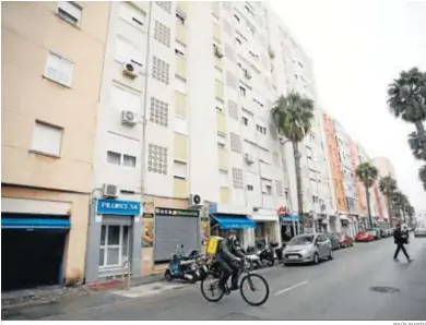  ?? JESÚS MARÍN ?? Avenida de San Severiano, donde tuvo lugar la milagrosa actuación de la Brigada 1 de los Bomberos.