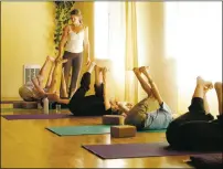  ?? Courtesy photo ?? Students practice in the studio at Shree Yoga, which is celebratin­g its 10th year in Taos.