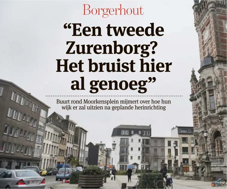  ??  ?? Het majestueuz­e districtsh­uis werd weer helemaal in ere hersteld. Toch vindt niet iedereen er meteen z’n weg. “C’est fermé?”, vraagt een man na vergeefs rammelen aan de deur va wennen en zoeken.