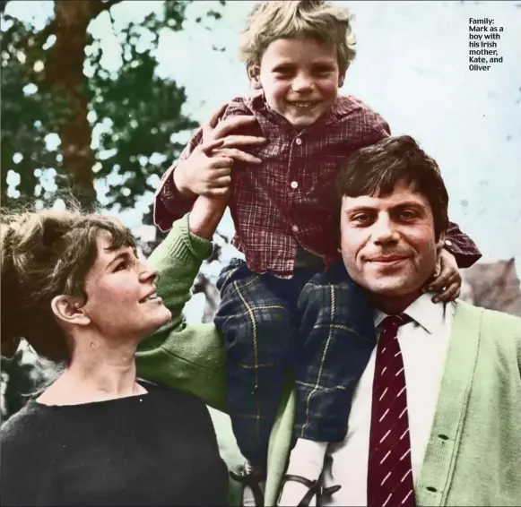 English actor Oliver Reed with his two year-old daughter Sarah