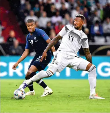  ?? Foto: imago/Team 2 ?? Die Null soll stehen: Jerome Boateng (r.) im Einsatz gegen Kylian Mbappe