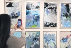  ?? ?? Most paintings are 90x160cm which resemble the dimensions of Instagram Stories and Reels.