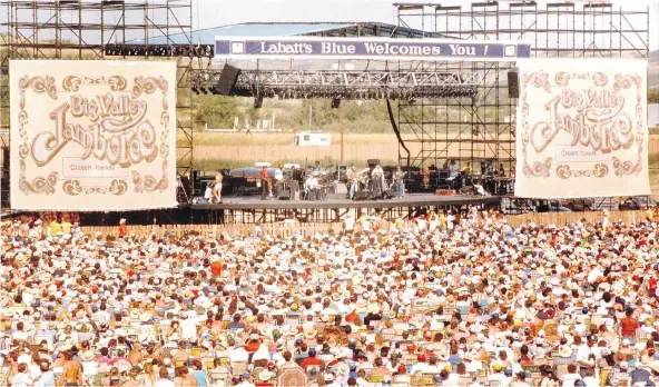  ?? LEADER-POST FILES ?? Spectators came out by the thousands to the 1985 Big Valley Jamboree in Craven, Sask., the predecesso­r of the Craven Country Jamboree that’s still going strong today.