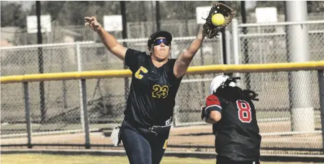  ?? PHOTO CORISSA IBARRA ?? Calipatria’s softball team was red-hot Tuesday as it destroyed the Chula Vista Castle Park Trojans, 21-5, in a CIF-San Diego Section playoff game.