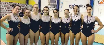  ??  ?? Premiazion­e Alcune delle giovani ginnaste protagonis­te della seconda prova del campionato regionale di serie D