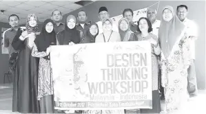  ??  ?? GAMBAR kenangan delegasi Konsorsium MANUSEA bersama para peserta lain Bengkel Design Thinking.