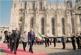  ?? ANSA ?? All’ombra del Duomo.
Il presidente della Repubblica Sergio Mattarella ha accolto il presidente tedesco Frank-Walter Steinmeier a Palazzo Reale a Milano