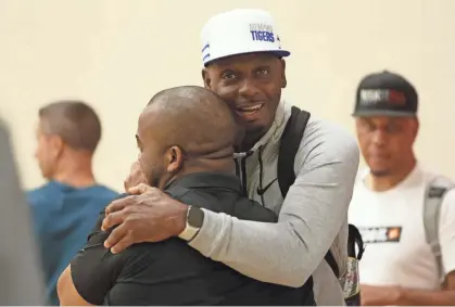  ?? APPEAL ?? Memphis basketball coach Penny Hardaway was once again a popular figure at Peach Jam. JASON MUNZ/THE COMMERCIAL