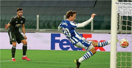  ?? PICTURE: GETTY ?? LAST 32, FIRST LEG
Real-ly impressive: Fernandes scores his first goal on a perfect evening for United in Turin