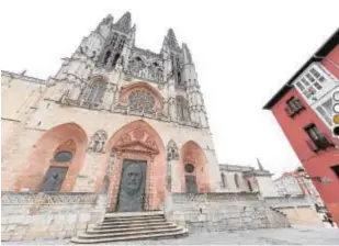  ?? ABC ?? Reconstruc­ción virtual de la catedral de Burgos con las nuevas puertas