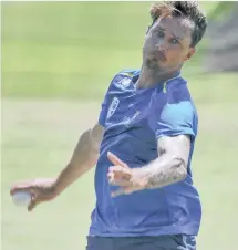  ?? BackpagePi­x ?? DALE Steyn bowls in the nets at Buffalo Park yesterday. | DERYCK FOSTER