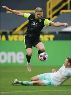  ?? LEON KUEGELER ?? Eerling Braut Haaland scoret i går sine mål nummer 50 og 51 for Borussia Dortmund.