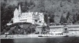  ??  ?? Life before the project – the Loch Awe Hotel with steamers.