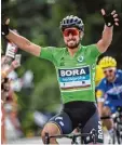  ?? Foto: afp ?? Peter Sagan feiert seinen zweiten Etap pensieg auf der Tour.