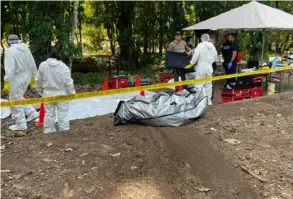  ?? ?? La Policía Judicial sospecha que una finca en Herradura, Garabito, era utilizada como tumba clandestin­a por un grupo criminal. OIJ