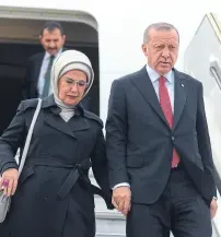  ??  ?? Erdogan. el presidente turco llegó con su esposa