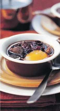  ??  ?? Baked Eggs with Chicken Livers and Shallots in Wine.