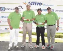  ?? FUENTE EXTERNA ?? Giovanni Pérez y Julio Cross, ganadores Premio Gross Overall del primer Business Golf de la República Dominicana, entregan el premio Rafael Fernández y José Luis Ravelo.