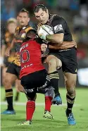 ?? GETTY IMAGES ?? Stephen Donald picked up a head knock during the Crusaders derby but looks likely to return this weekend.
