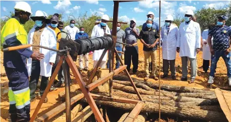  ?? − ?? Mining industry stakeholde­rs tour Ulinda Granger Mine in Bubi during a Provincial Mining Field Day held in Matebelela­nd North last Thursday. The high-performing small-scale mine is being used as a model by industry players to promote sustainabl­e mining practices and also encourage the formalisat­ion of small-scale mining activities in the province. Leading the tour is Matabelela­nd North Provincial Affairs and Devolution Minister Richard Moyo . Picture: Sibukele Maphosa