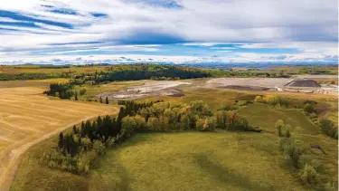  ?? SUPPLIED/WESTCREEK DEVELOPMEN­TS ?? Creekview in the Pine Creek Valley in southwest Calgary will include environmen­tal reserve land on three sides.