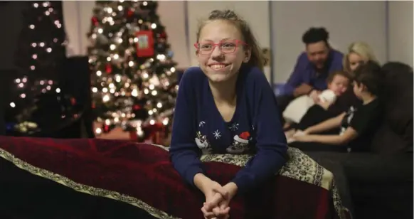  ?? RICHARD LAUTENS PHOTOS/TORONTO STAR ?? Kaleigh Wright-Barton, 12, was born with a condition called gastroschi­sis, that causes abdomen walls to form incorrectl­y in the womb. She is a longtime patient of the Hospital For Sick Children.