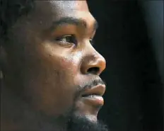  ?? Kin Cheung/Associated Press ?? Kevin Durant expects to hear some cheers tonight, when he plays at Oracle Arena for the first time since joining the Golden State Warriors.