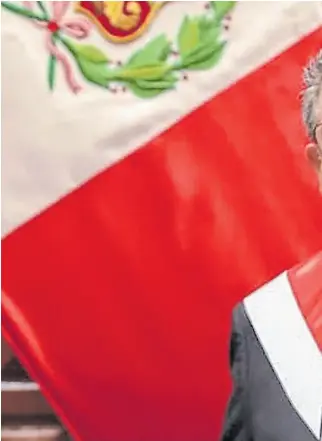  ??  ?? Manuel Merino gobernará Perú hasta julio próximo