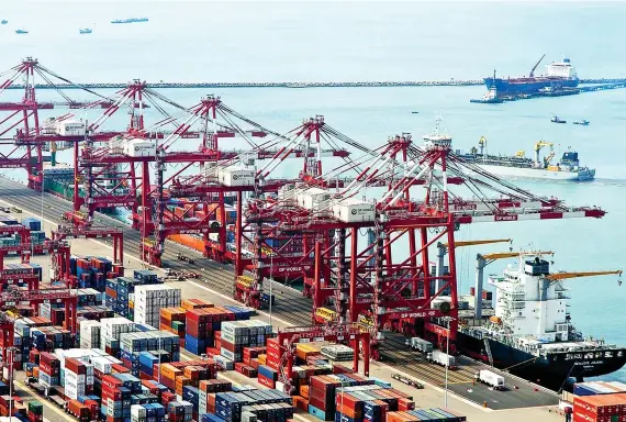  ?? File ?? As for Saudi imports, China also took the lead and was responsibl­e for 19 percent of the total during that period, reaching SR11.7 billion in March, followed by the US and the UAE.