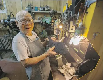  ?? JASON PAYNE/PNG ?? Cobbler Henry Ng has sold his shoe-repair business on Main Street in Vancouver and is ready to enjoy spending his days in his garden and drinking coffee.